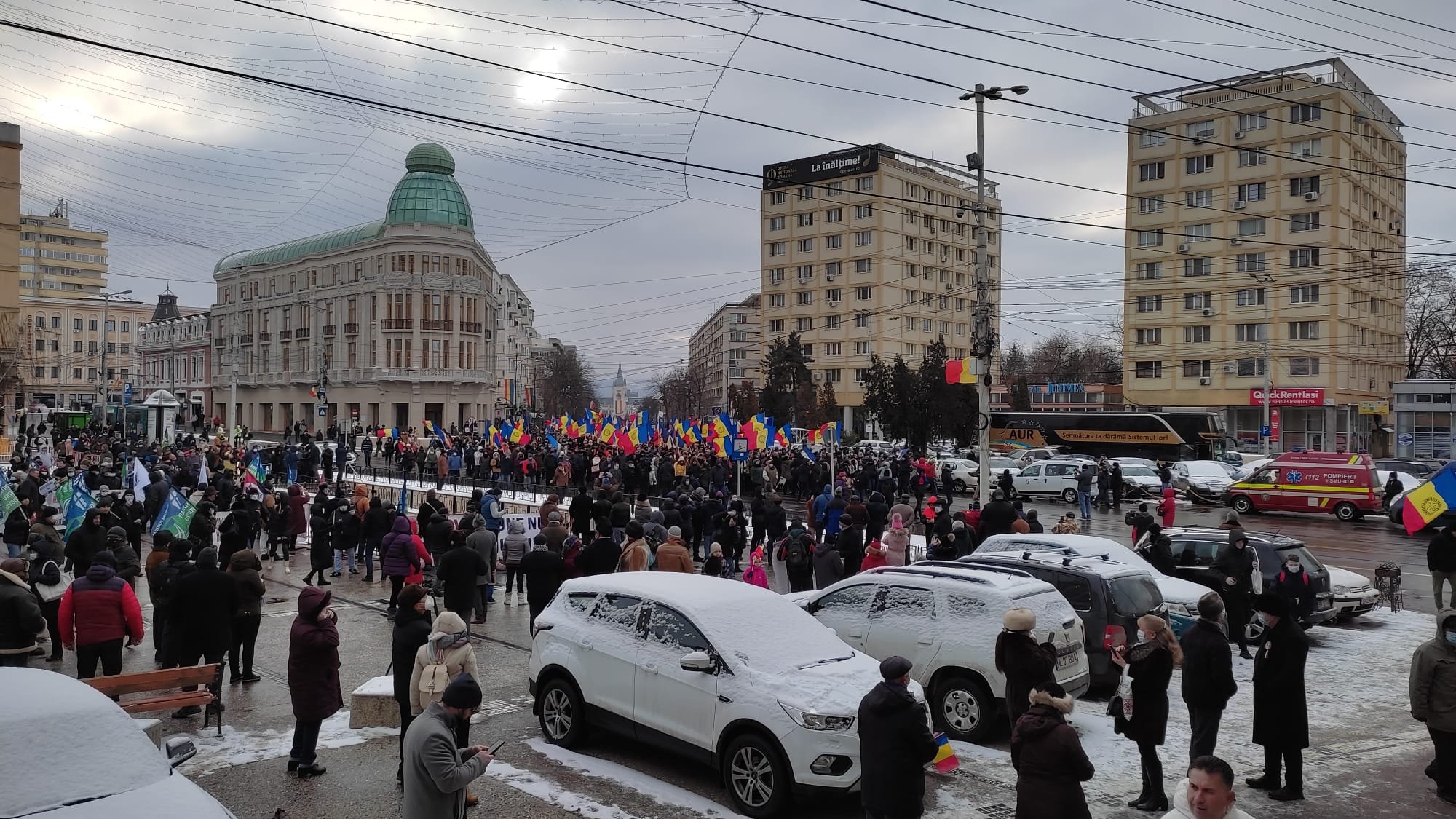  Ziua Unirii Principatelor la Iaşi: Banere împotriva discriminării Moldovei, coroane matinale şi marş AUR (UPDATE)