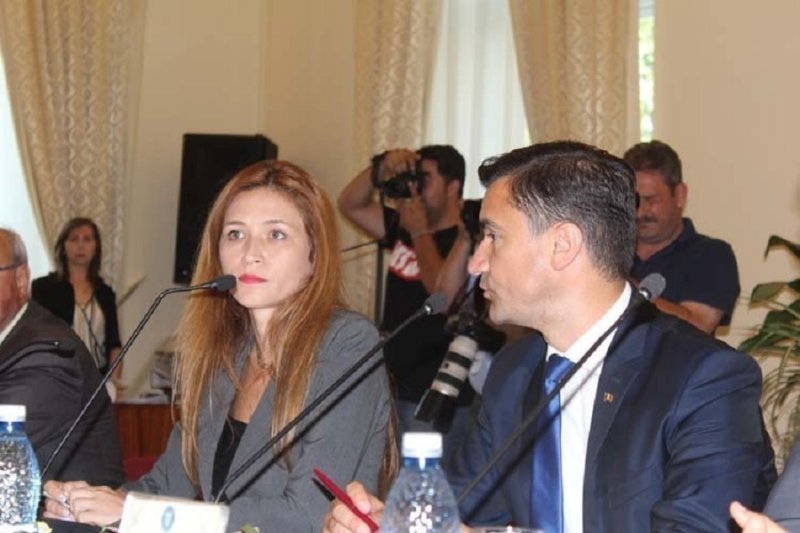  Mihai Chirica se răfuiește cu Denisa Ionașcu la şedinţa de consiliu de vineri