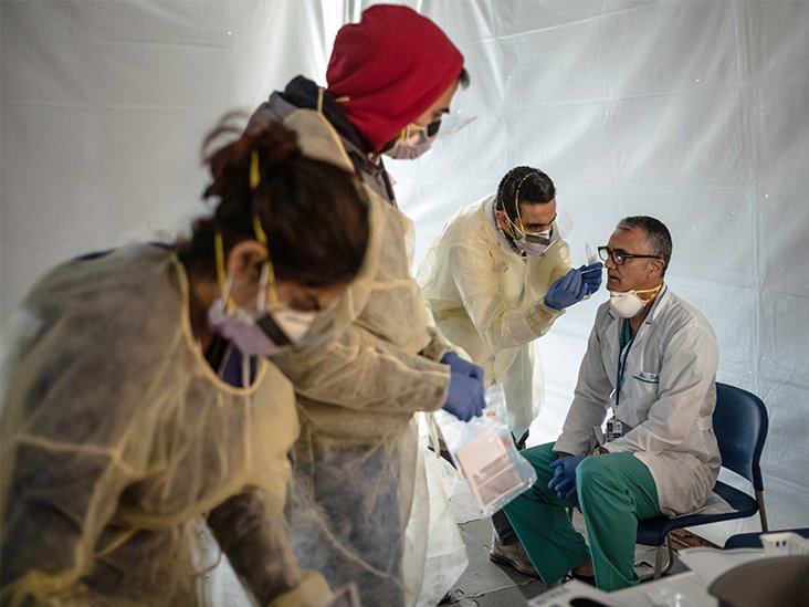 Presiune imensă pe spitalele ieşene: sute de cadre medicale stau acasă, în izolare
