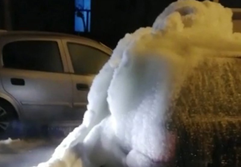  FOTO Cum și-a găsit mașina un sibian după o avarie la apă