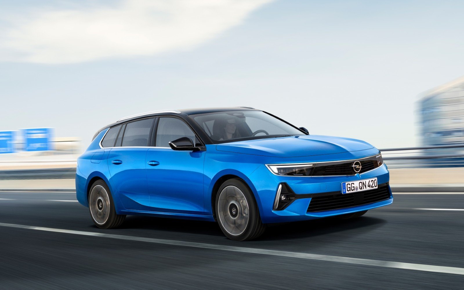  Opel lansează o nouă versiune a proaspăt lansatului Astra L