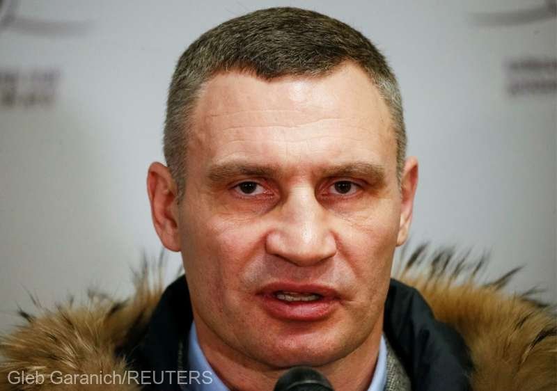  Fostul boxer Vitali Kliciko, primarul Kievului, promite să apere oraşul în cazul unui atac al Rusiei
