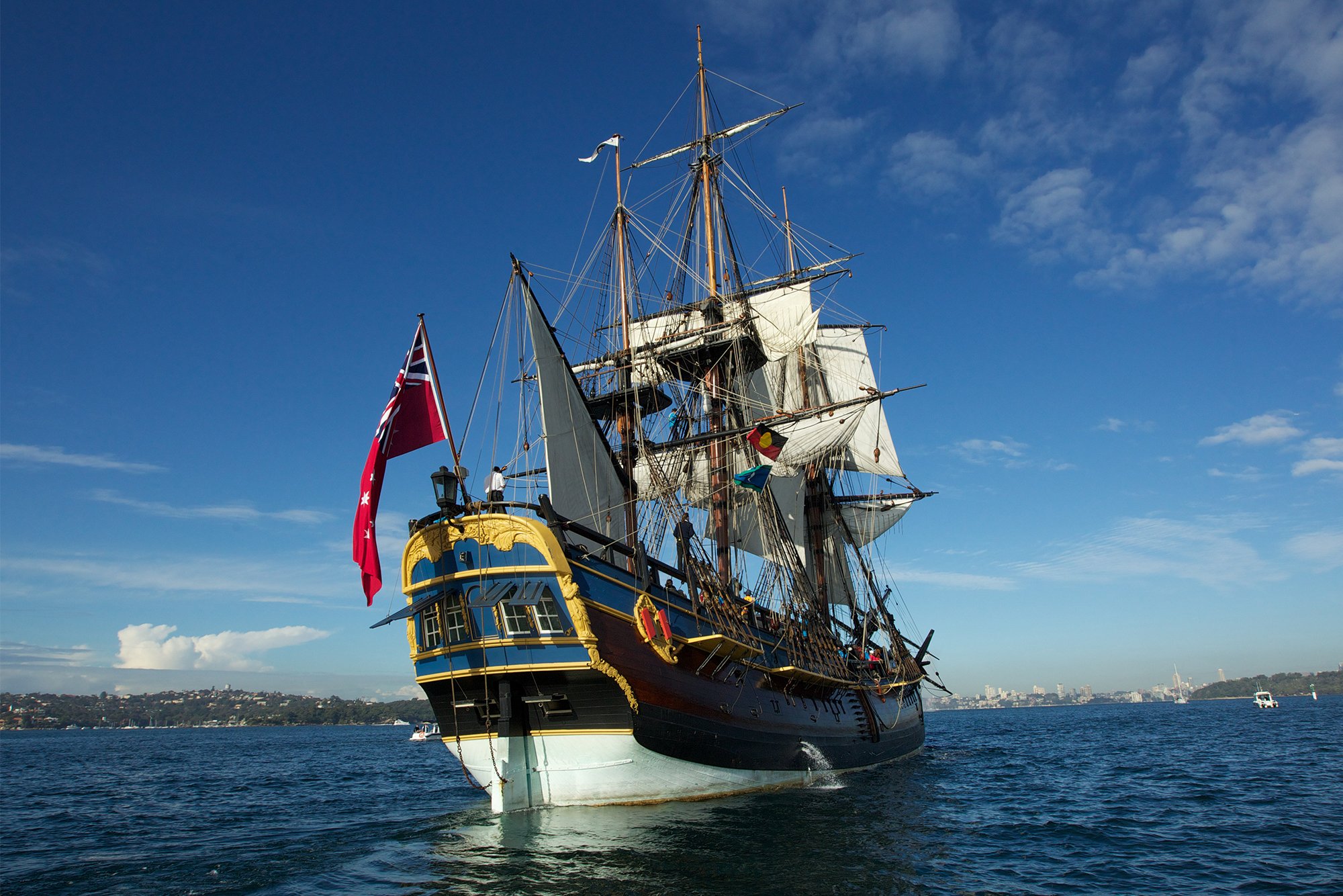  Cercetătorii australieni au anunţat că au regăsit vasul exploratorului britanic James Cook