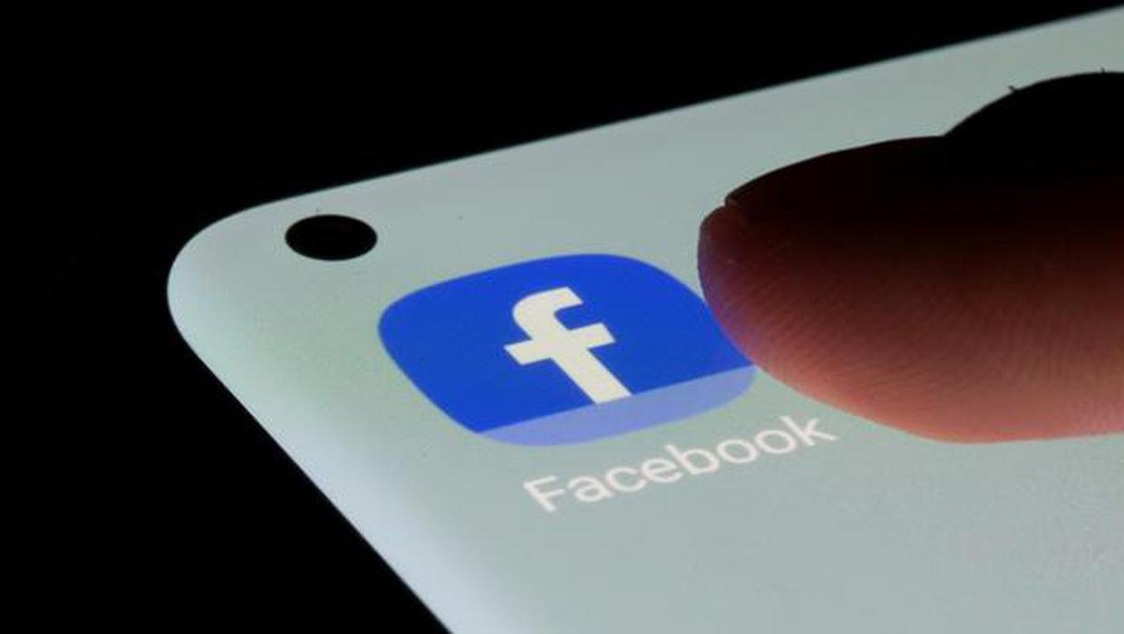  Facebook pierde utilizatori pentru prima data în 18 ani