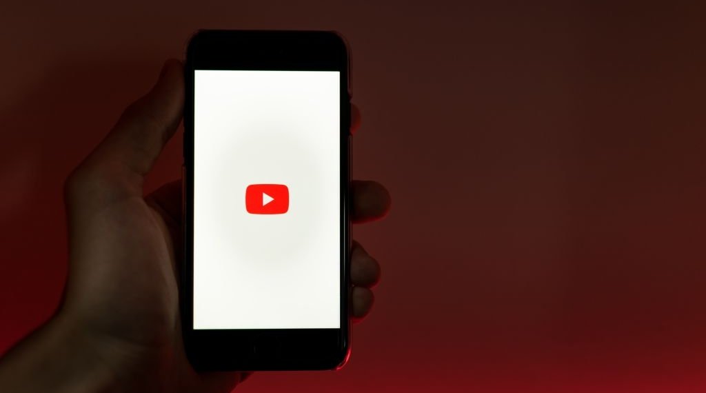  YouTube primește o interfață nouă pentru iOS și Android