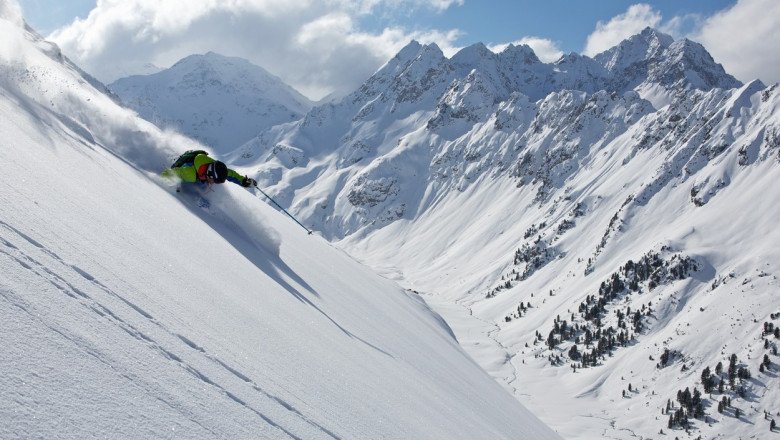  Cinci oameni au murit în urma unor avalanşe produse în Tirol