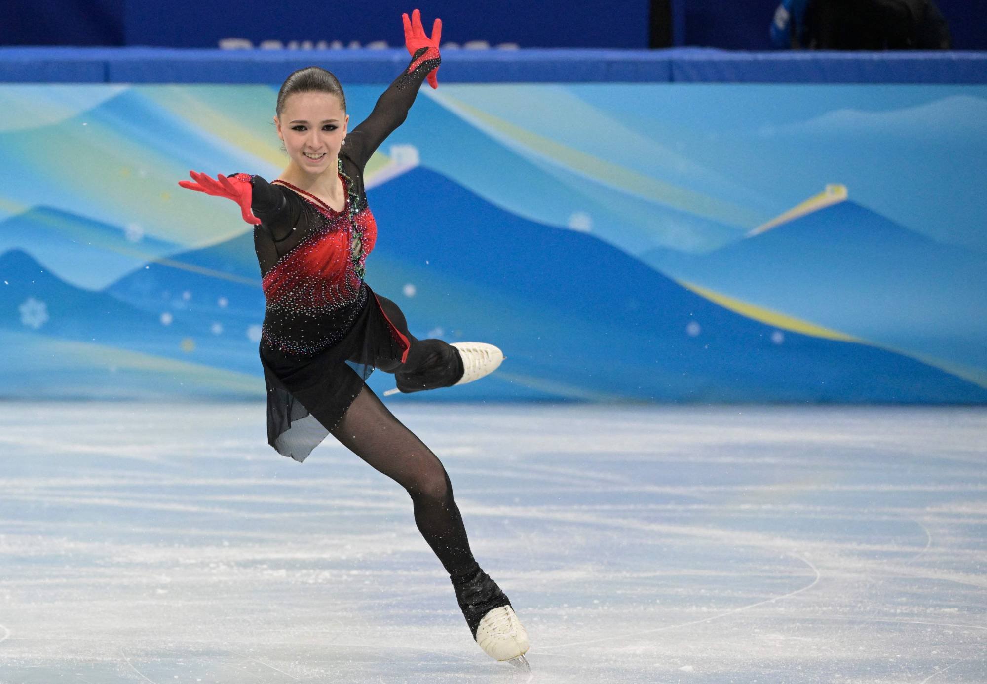  Noua stea a patinajului artistic, Kamila Valieva, suspectată de dopaj