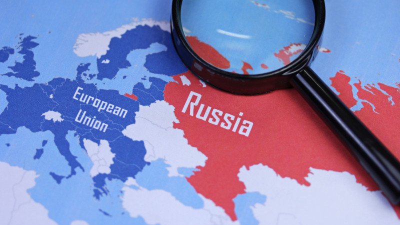  Occidentalii promit ”sancţiuni drastice” dacă Rusia invadează Ucraina