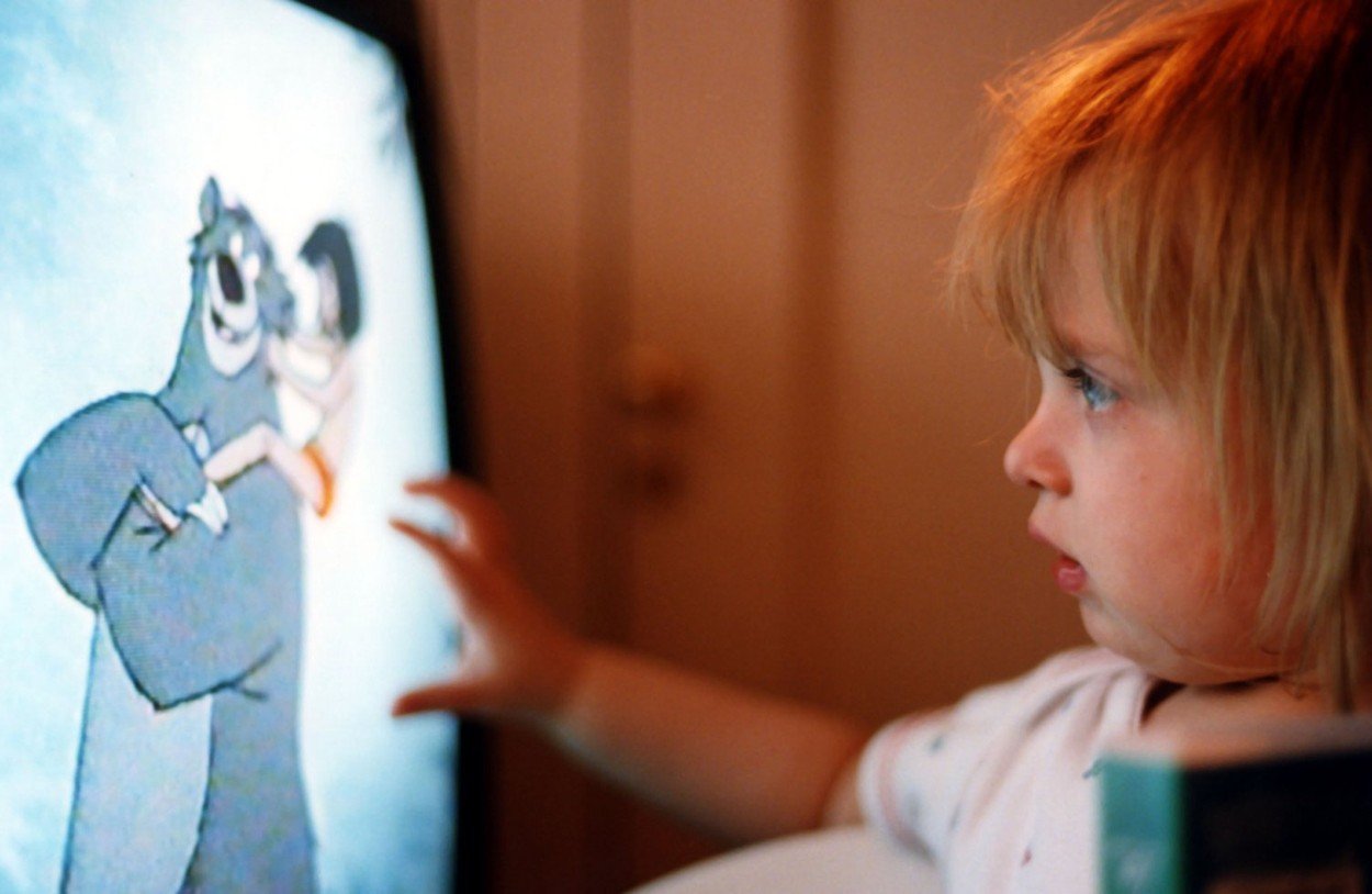  Medici ieșeni: Expunerea copiilor la ecrane – lista bolilor si afecțiunilor care pot apărea.
