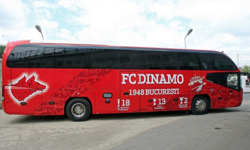  Dinamo a rămas fără autocarul personalizat. „Se plătea o chirie pentru fiecare drum”