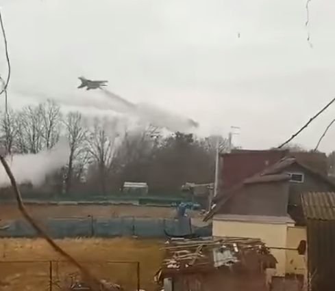  (VIDEO) Atenţie, imagini şocante: Un avion rus bombardează civili. Un copil izbucneşte în plâns
