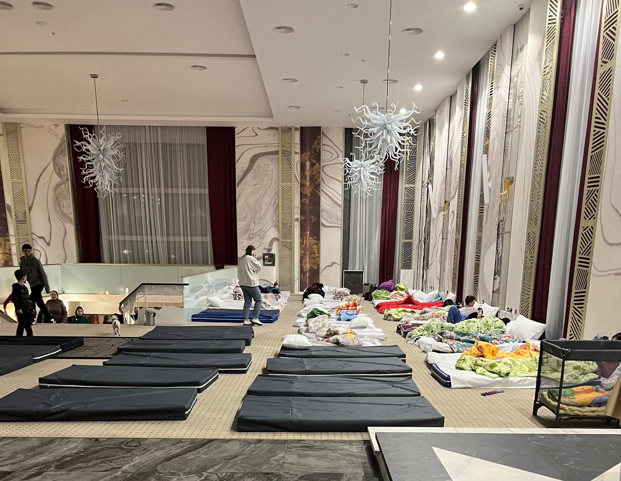  Omul de afaceri Ștefan Mandachi și-a oferit hotelul de 4 stele refugiaților ucraineni. Le asigură gratis și masa