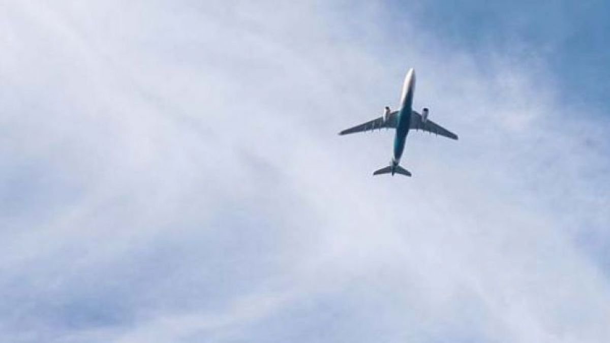 România suspendă dreptul de survol şi de aterizare pe teritoriul său pentru aeronavele companiilor ruseşti
