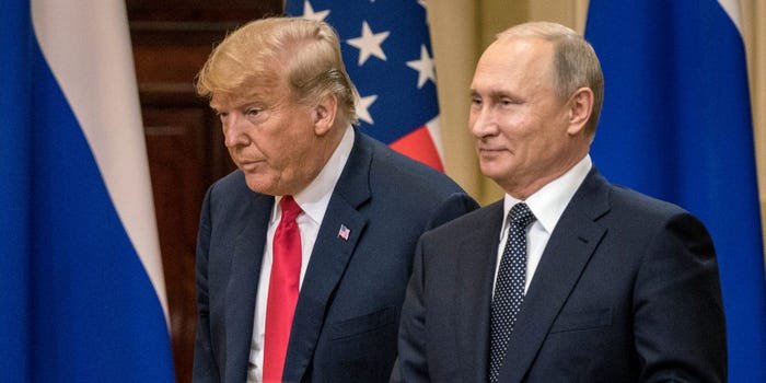  Trump l-a elogiat pe Putin şi i-a catalogat pe liderii occidentali „proşti”
