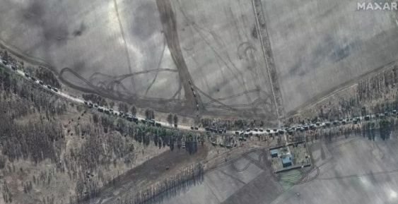 Forțele terestre ruse se apropie de Kiev: Convoiul se întinde pe 27 kilometri