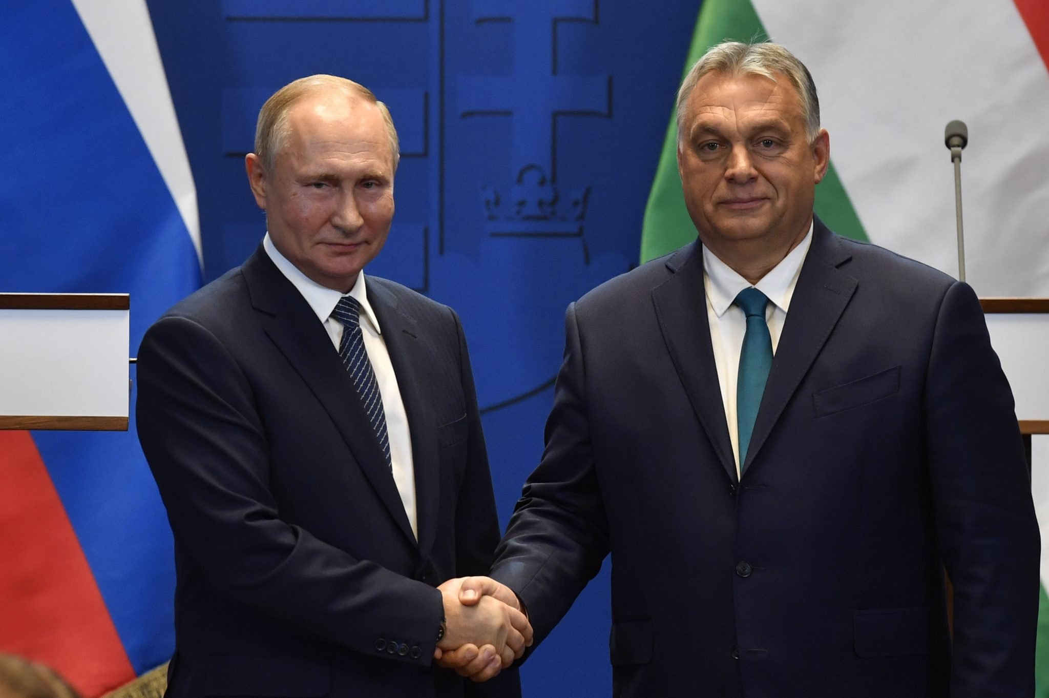 Ungaria nu autorizează transferul de armament UE în Ucraina pe teritoriul ungar