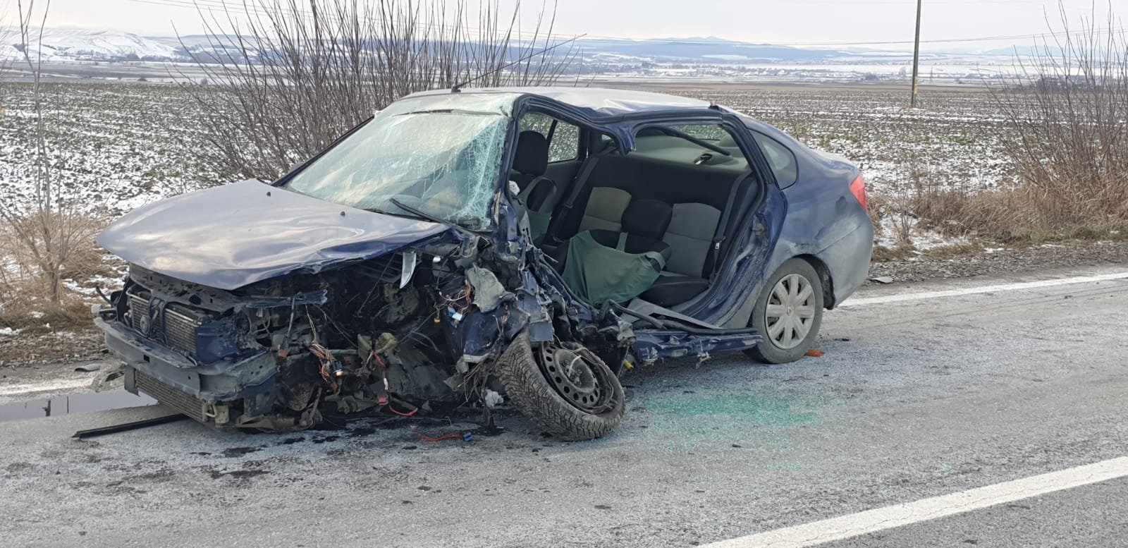  O familie de ucrainieni, accident în Neamţ. Femeia de la volan a fost rănită
