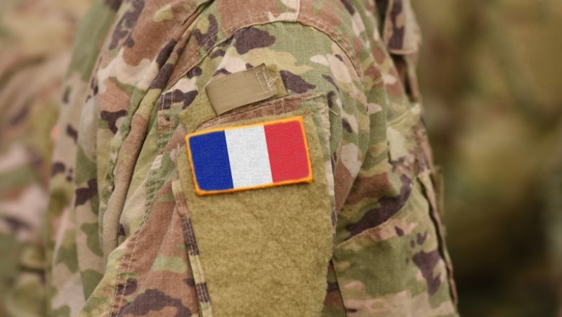  Cum a rămas un militar francez fără trei degete pe Aeroportul din Iaşi
