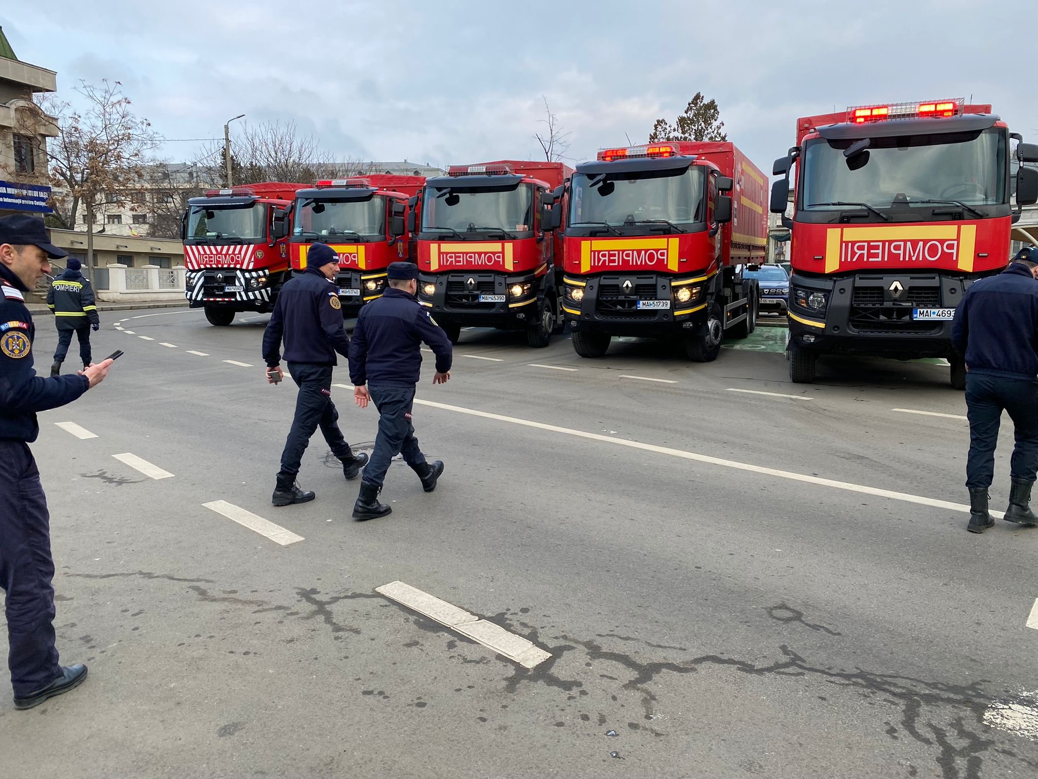  Ajutoarele strânse de ieșeni au fost trimise la Cernăuți cu 5 camioane ale ISU