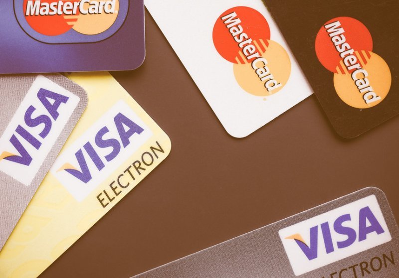  Lovitură de proporții! Visa şi Mastercard se retrag de pe piaţa rusă
