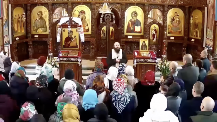  (VIDEO) Predică dură despre Putin, la mănăstirea Sihăstria Putnei: De-ai face tot Pământul cu biserici poleite cu aur, nu valorează cât viața unui ucrainean