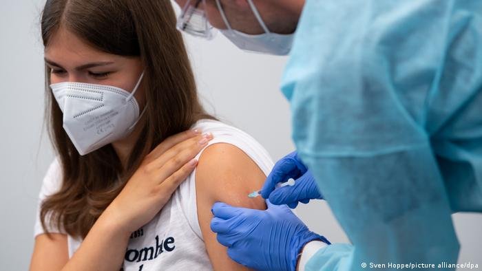 Austria suspendă legea vaccinării obligatorii anticovid