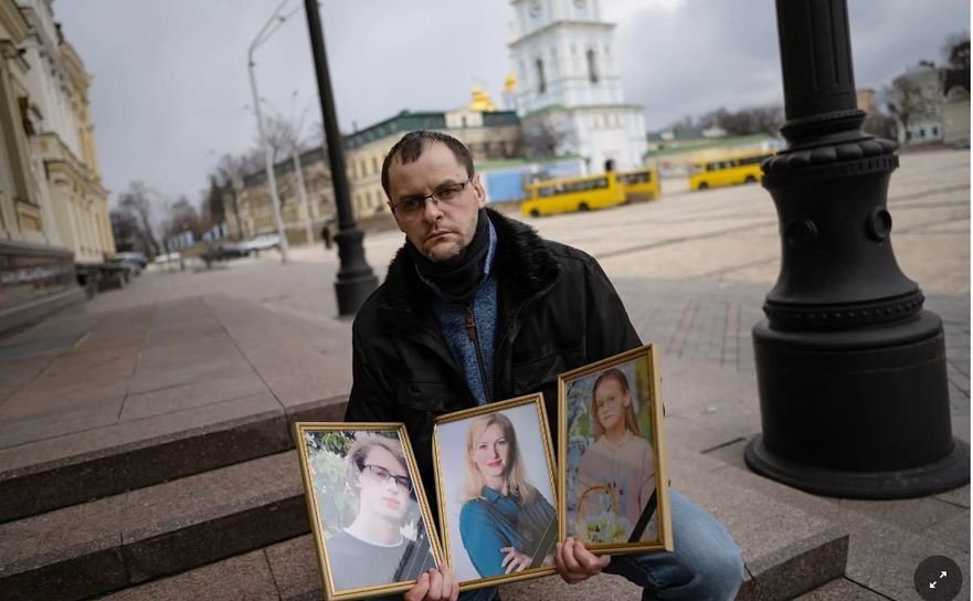  Povestea ucraineanului care a aflat din fotografii că familia i-a fost ucisă