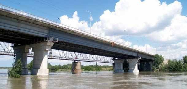  Parlamentul de la Chişinău a aprobat construcţia podului spre Iaşi