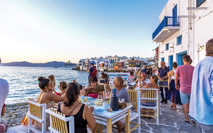  Grecia se pregăteşte să primească turiştii. Vă puteţi deja programa vacanţa în una dintre insulele greceşti
