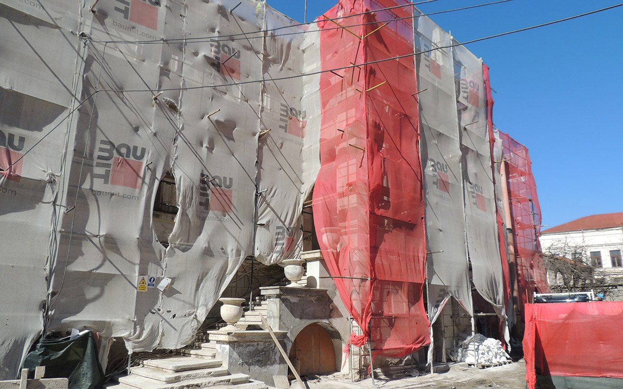  Iașul istoric, distrus de construcțiile haotice. ”Viitorul nu aduce nici o speranţă în acest domeniu”