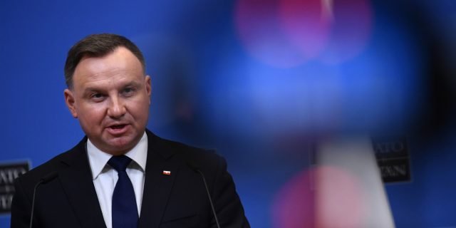  Preşedintele Poloniei: Dacă Putin va folosi arme chimice în Ucraina, NATO şi SUA vor trebui să se gândească serios la un răspuns