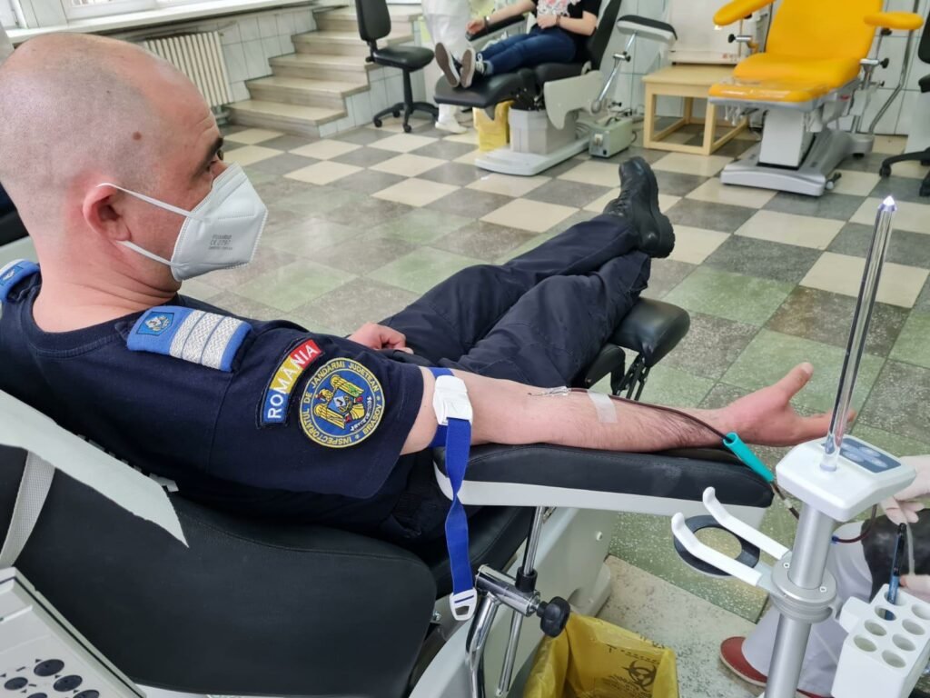  Jandarmii români au donat aproape 500 de litri de sânge, în ultimele două zile