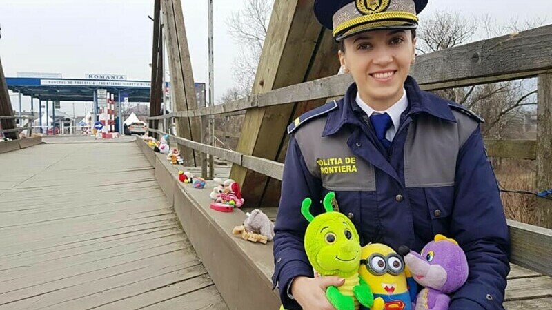  Cel mai emoționant pod din România: cel al jucăriilor