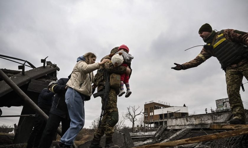  LIVE-TEXT – Războiul din Ucraina, ziua 25: Sute de civili, inclusiv copii, au fost ucişi în capitala Ucrainei