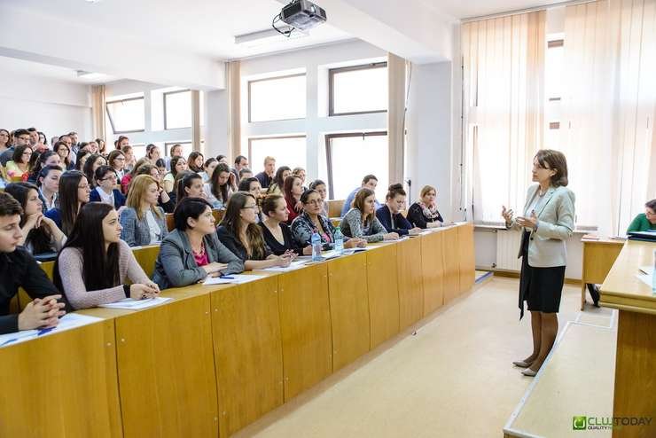 Studenţii refugiaţi ajung la universităţile ieşene: 90% nu sunt ucraineni