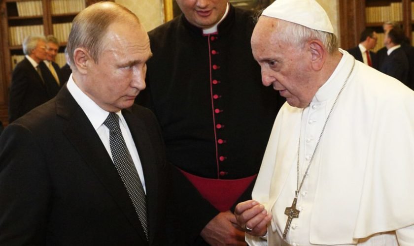 Papa Francisc evocă spectrul unui conflict global generat de războiul din Ucraina