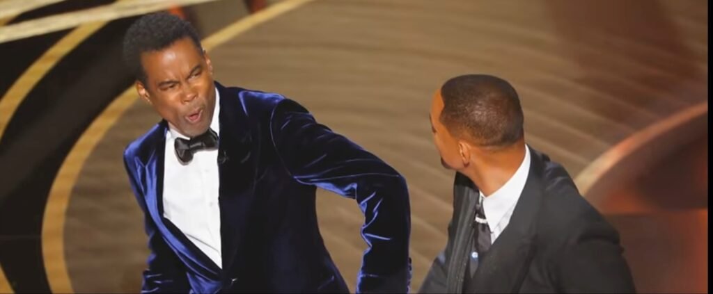  VIDEO: Chris Rock a refuzat să depună plângere la Poliţie după ce a fost plesnit peste faţă de Will Smith la gala Oscar