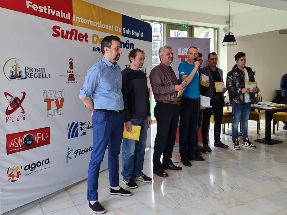  Peste 200 de participanţi la Festivalul Internaţional de şah rapid-Suflet de român de la Iaşi
