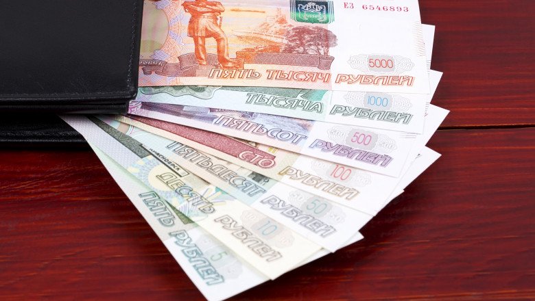  Revenirea fulgerătoare a rublei e înșelătoare. Rușii vor deveni tot mai săraci