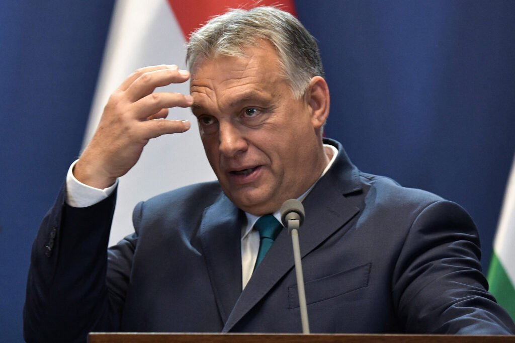  Viktor Orban l-a numit pe Zelenski unul dintre adversarii săi, în discursul de victorie de după alegerile de duminică