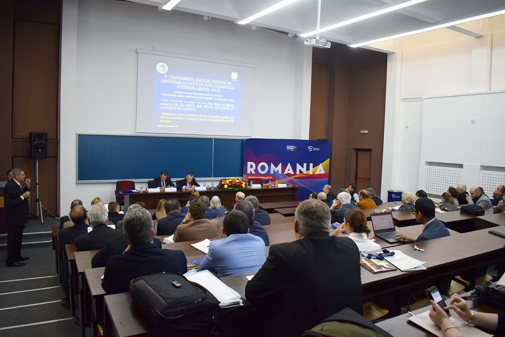  75 de rectori din țară și doi miniștri se întâlnesc în weekend la Iași