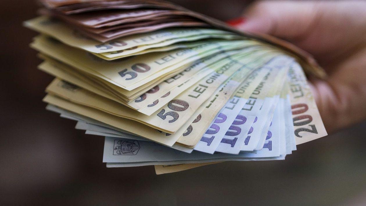  Jumătate dintre români consideră că situația lor financiară din acest an s-a înrăutățit