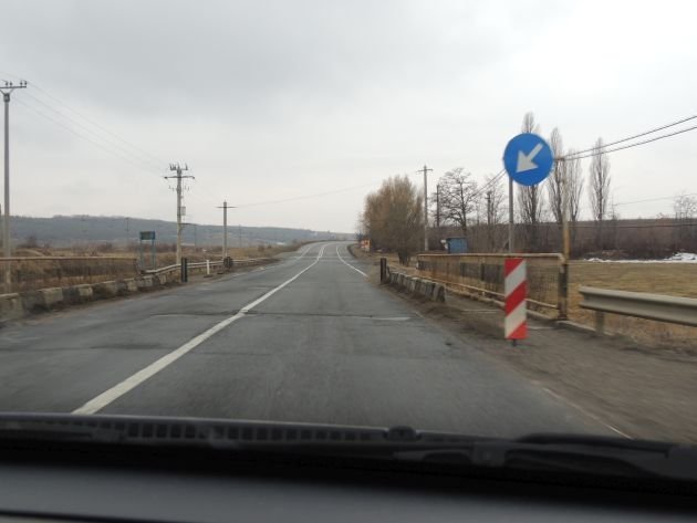  Trei luni pentru lărgirea podului de la Sârca