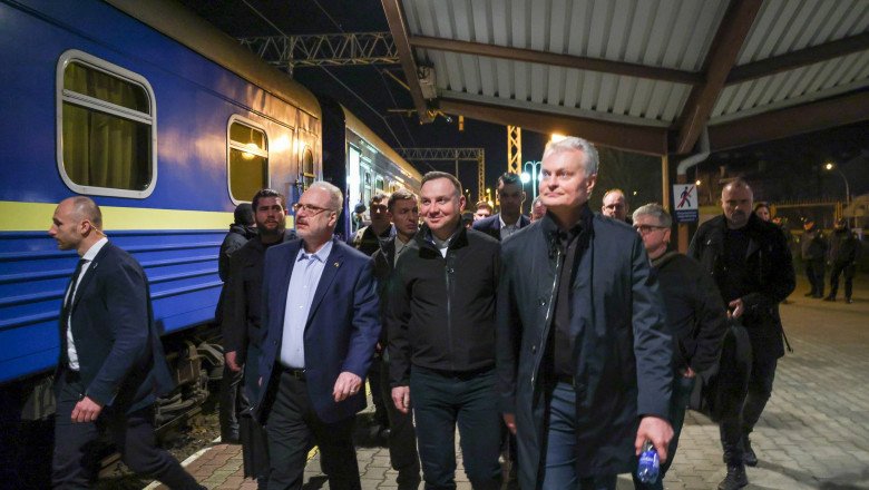  Președinții Poloniei și statelor baltice merg la Kiev pentru a se întâlni cu Zelenski