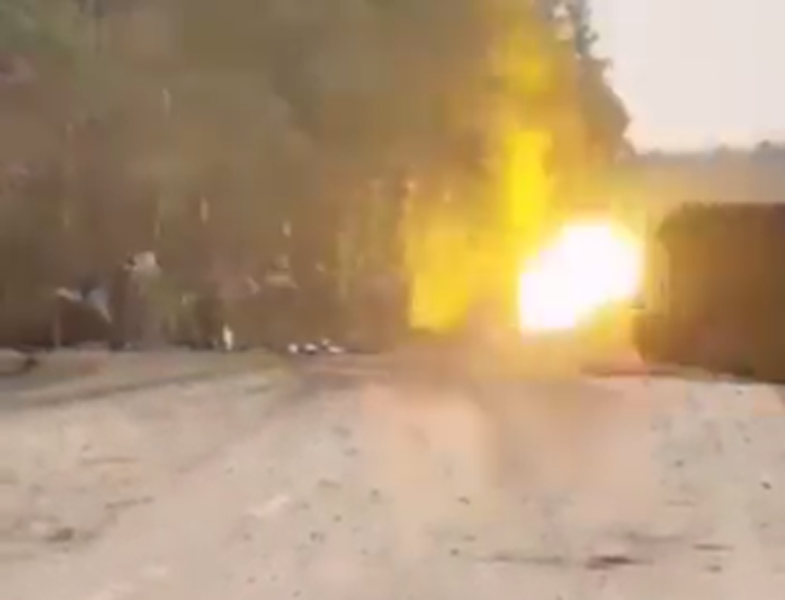  VIDEO: Imagini şocante. Soldaţi ucraineni ucişi de un tanc în circumstanţe cu totul bizare