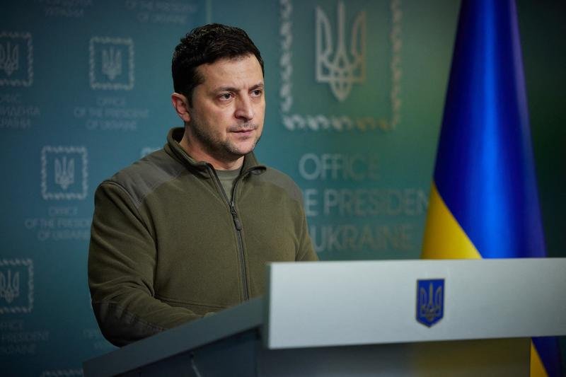  Zelenski avertizează că negocierile cu Moscova se vor opri dacă ultimii soldaţi ucraineni din Mariupol vor fi eliminaţi