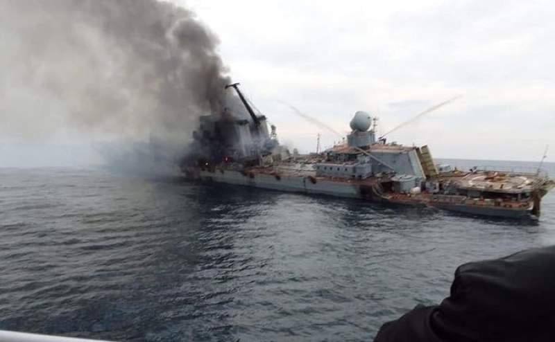  Presa americană: Nava militară rusă scufundată ar fi putut avea la bord rachete nucleare. Țările de la Marea Neagră ar trebui să se alăture imediat acestei anchete