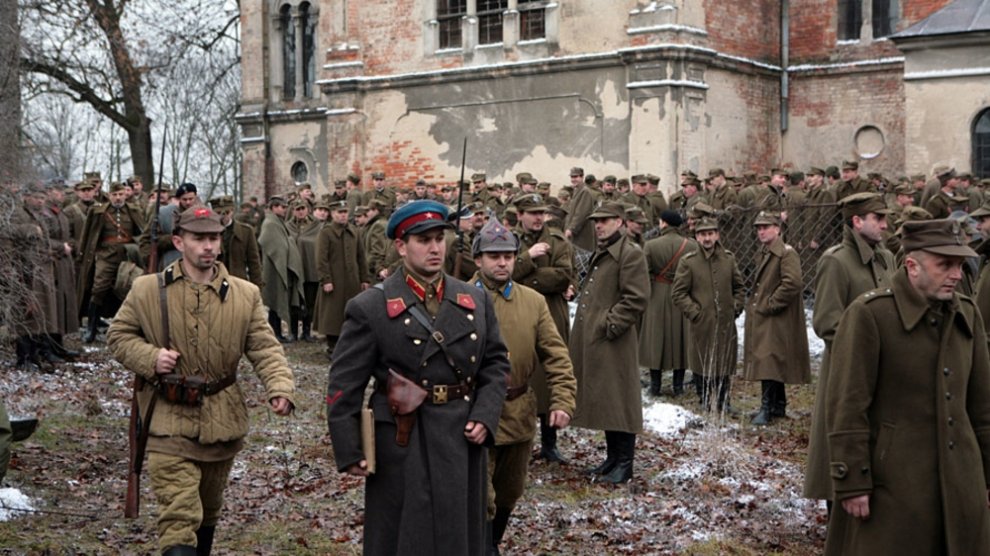  Misterul masacrului de la Katyn: Morții, îmbrăcați cu paltoane, în plină vară