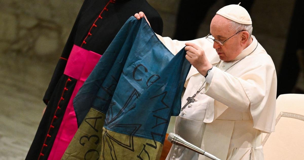  Papa Francisc se alătură ONU şi cere un armistiţiu în Ucraina de Paştele ortodox