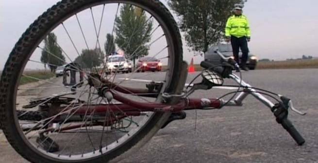  Biciclistul accidentat joi seara la Lețcani a murit în această dimineață